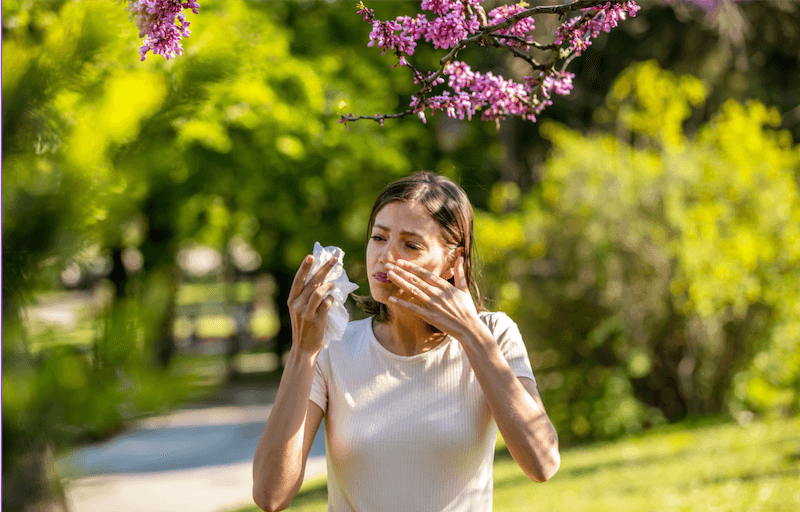 summer allergies st louis missouri woman 2